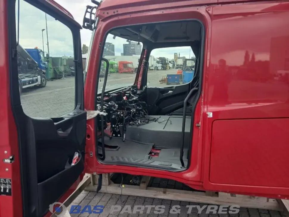 Mercedes Actros MP4 ClassicSpace L-cab L2H1 Mercedes Actros MP4 ClassicSpace L-cab L2H1