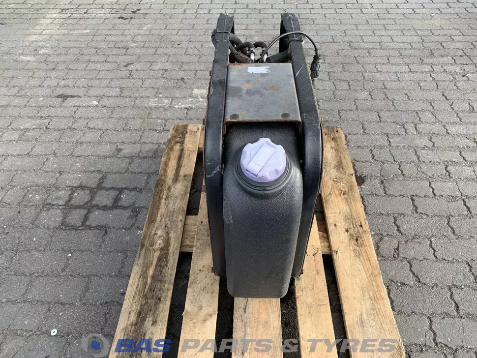 Renault Tanque AdBlue 7421607856 Renault Tanque AdBlue 7421607856
