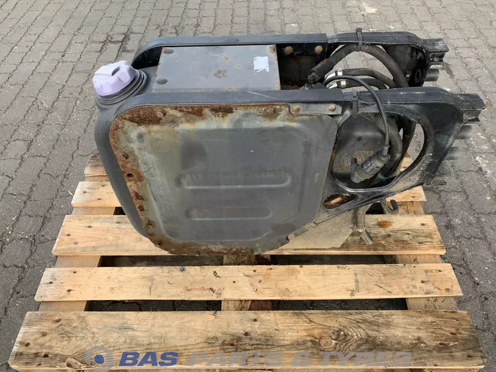Renault Tanque AdBlue 7421607856 Renault Tanque AdBlue 7421607856