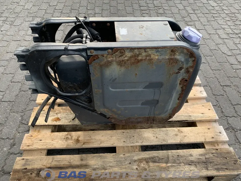 Renault Tanque AdBlue 7421607856 Renault Tanque AdBlue 7421607856
