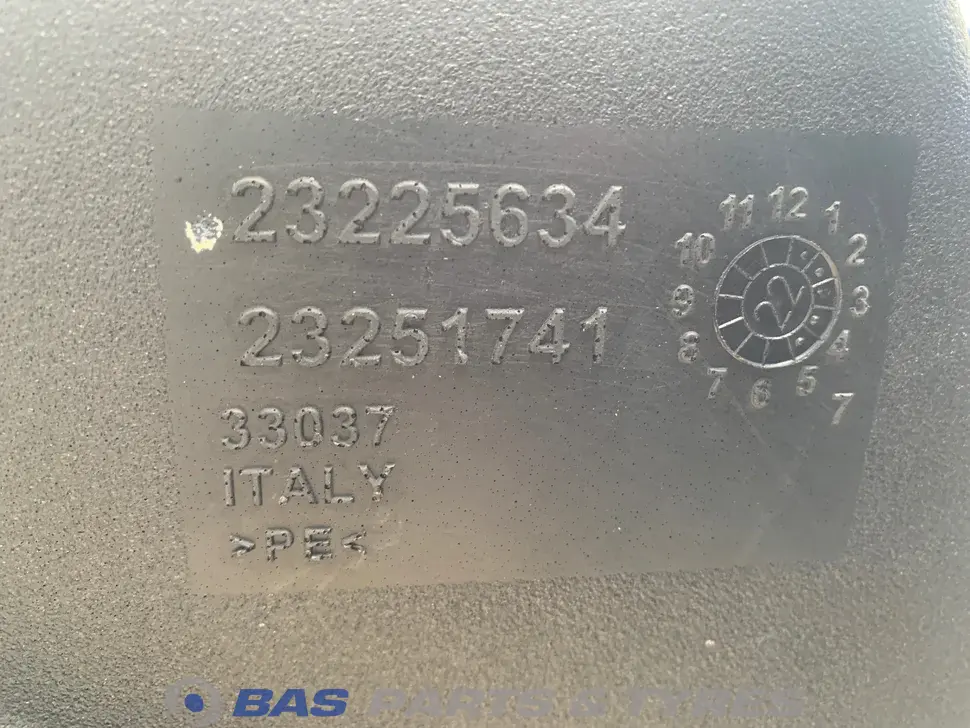 Renault Réservoir AdBlue 7423225634 Renault Réservoir AdBlue 7423225634
