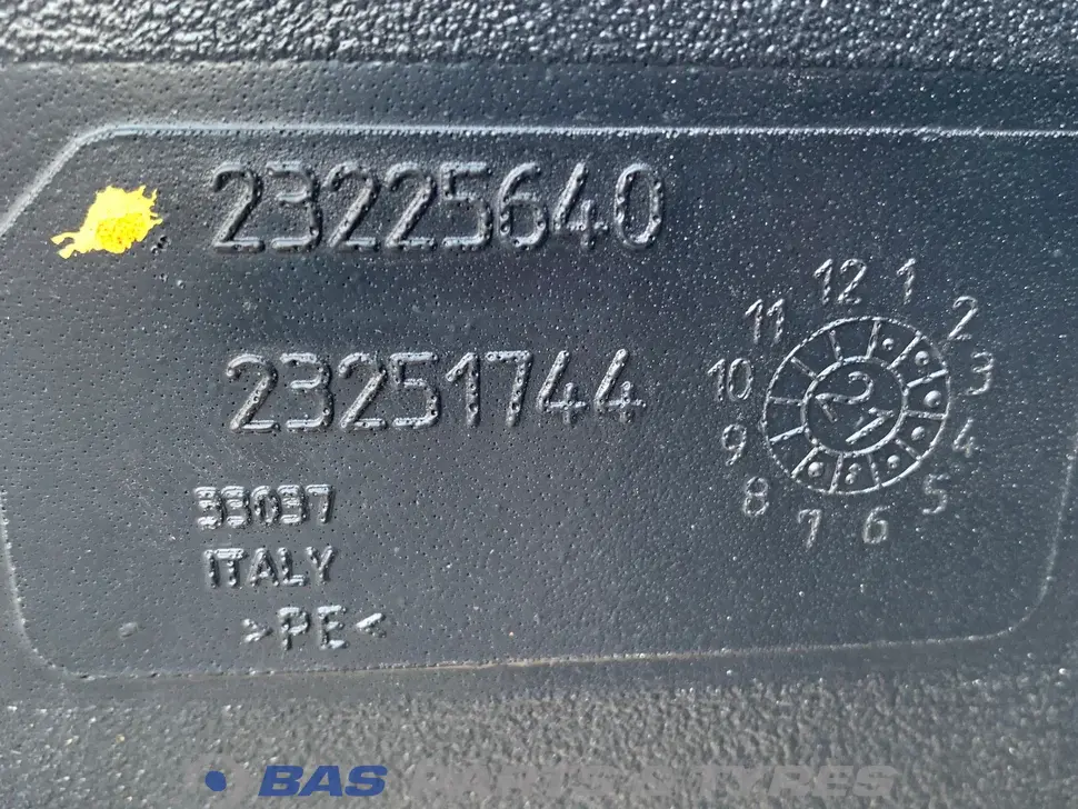 Renault Réservoir AdBlue 7424510304 Renault Réservoir AdBlue 7424510304