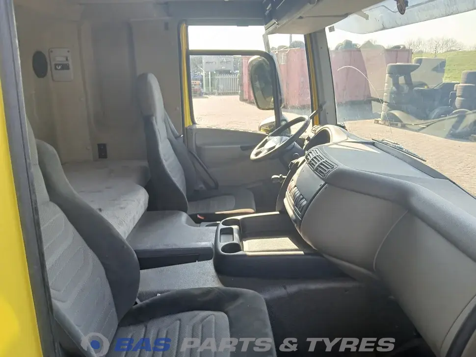 DAF CF75 Euro 4-5 Sleeper Cab L2H1 1355320 DAF CF75 Euro 4-5 Sleeper Cab L2H1 1355320