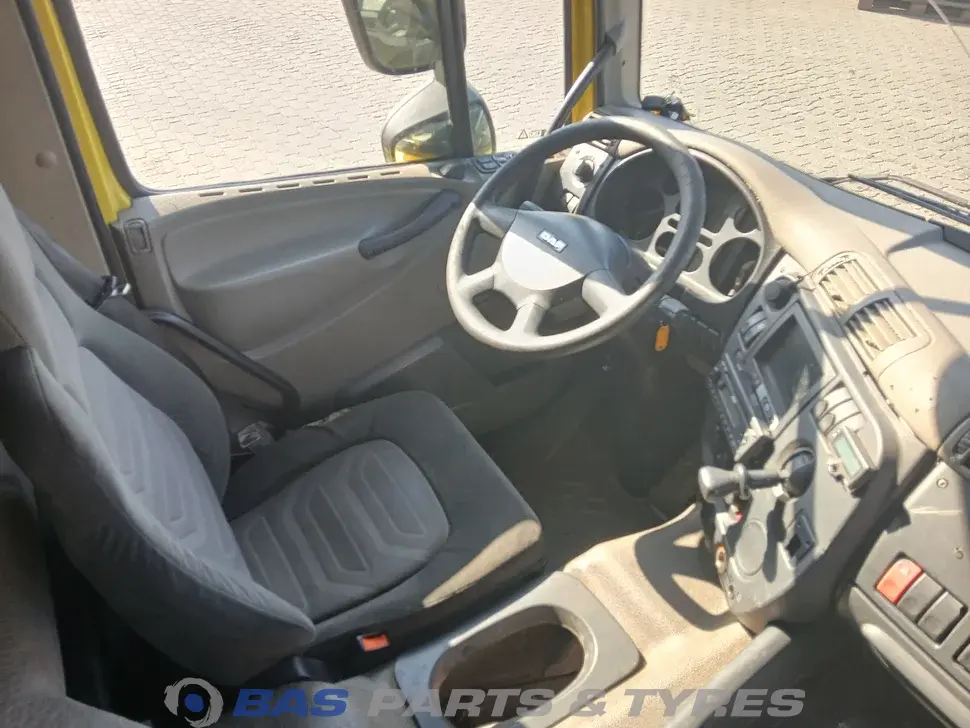 DAF CF75 Euro 4-5 Sleeper Cab L2H1 1355320 DAF CF75 Euro 4-5 Sleeper Cab L2H1 1355320