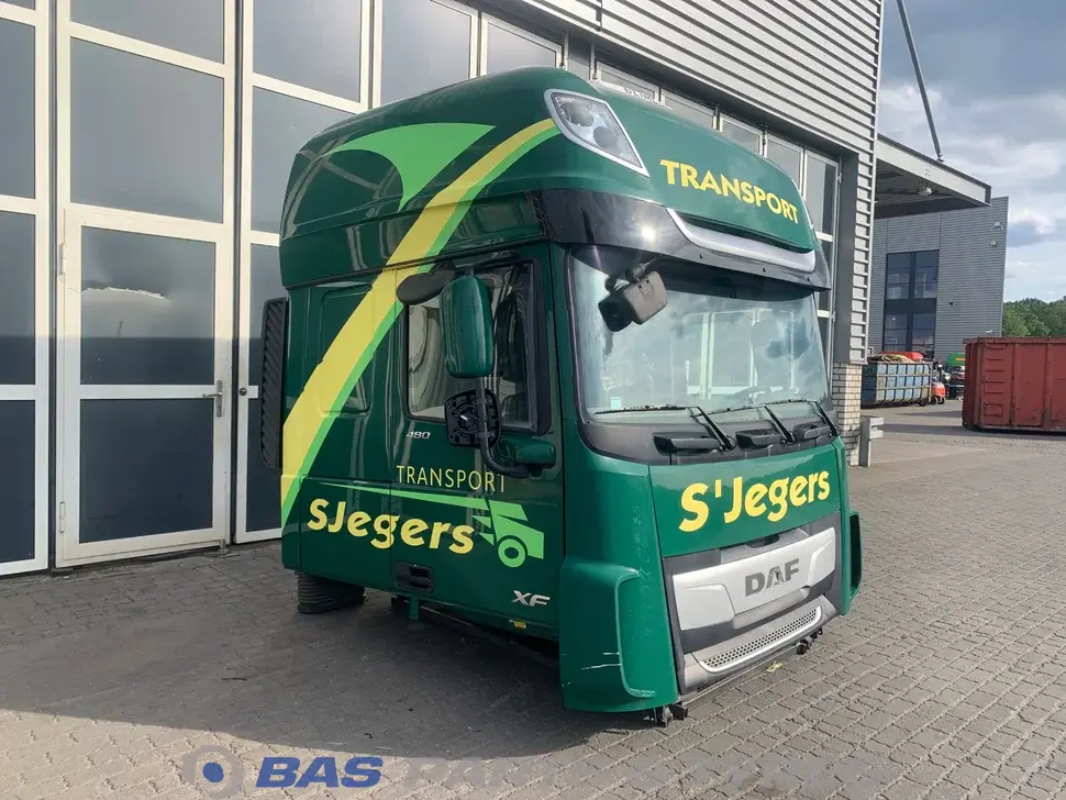 DAF XF106 Super Space Cab L2H3 2032405 DAF XF106 Super Space Cab L2H3 2032405