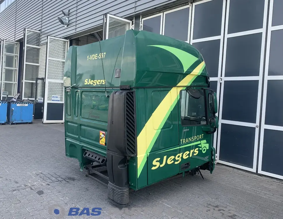 DAF XF106 Super Space Cab L2H3 2032405 DAF XF106 Super Space Cab L2H3 2032405