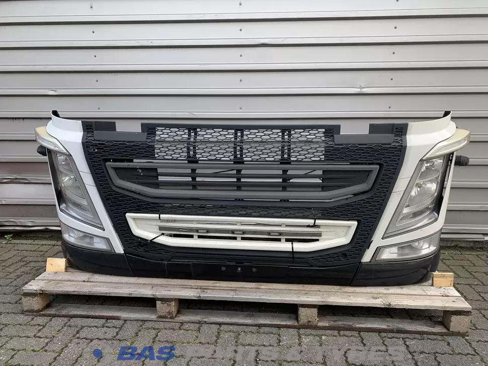 Parachoque Volvo FH4 82139942 Parachoque Volvo FH4 82139942