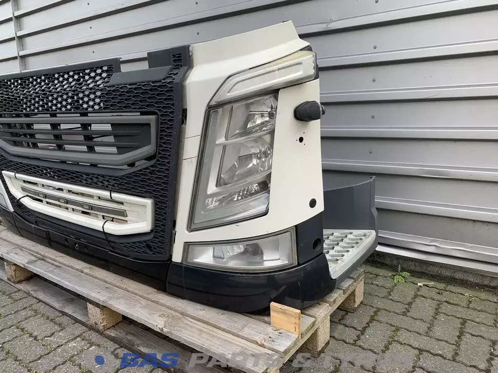 Parachoque Volvo FH4 82139942 Parachoque Volvo FH4 82139942