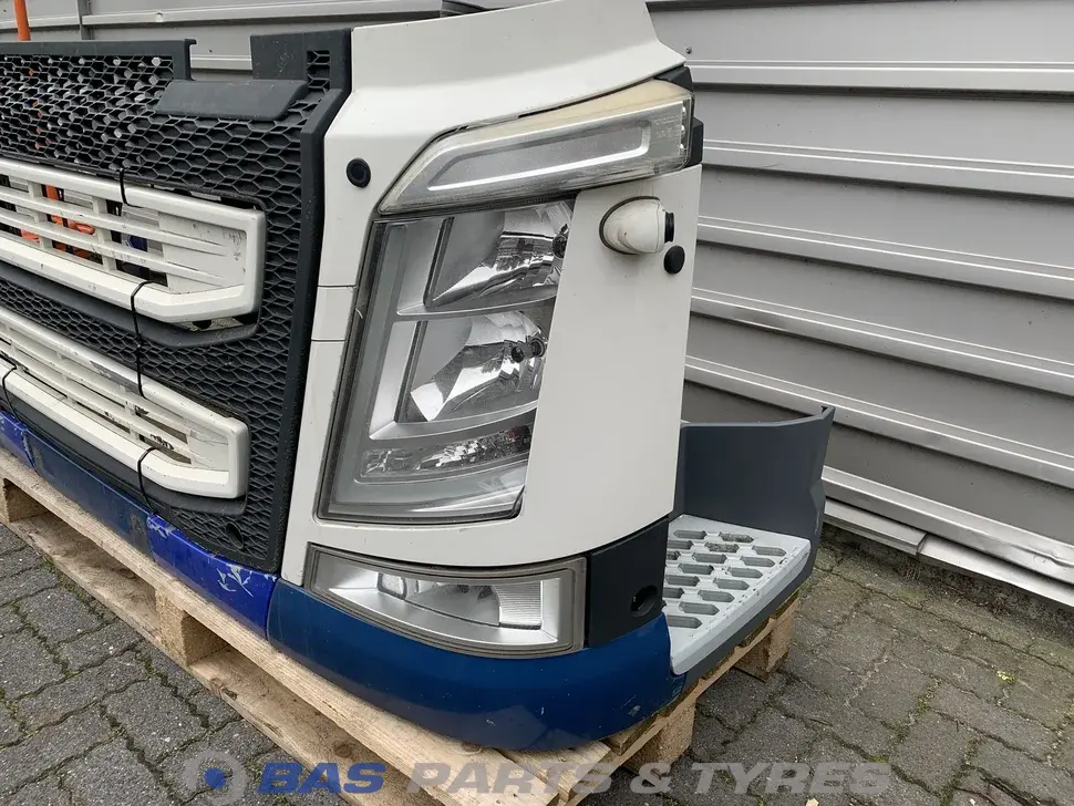 Parachoque Volvo FH4 82137660 Parachoque Volvo FH4 82137660