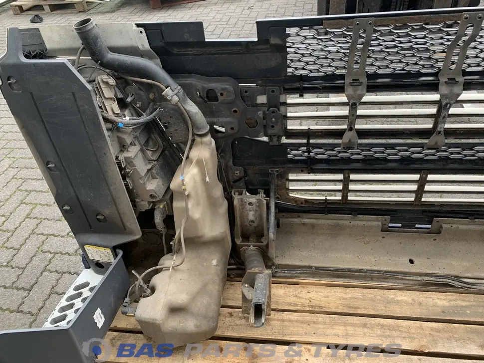 Parachoque Volvo FH4 82137660 Parachoque Volvo FH4 82137660