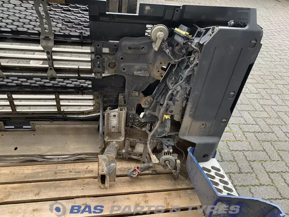 Parachoque Volvo FH4 82137660 Parachoque Volvo FH4 82137660