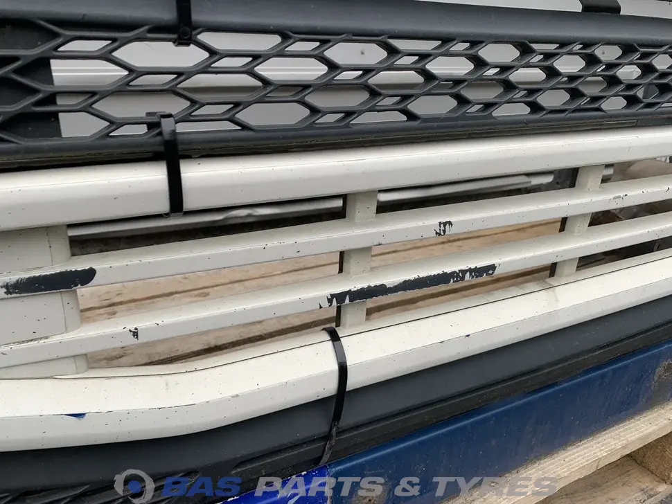 Parachoque Volvo FH4 82137660 Parachoque Volvo FH4 82137660