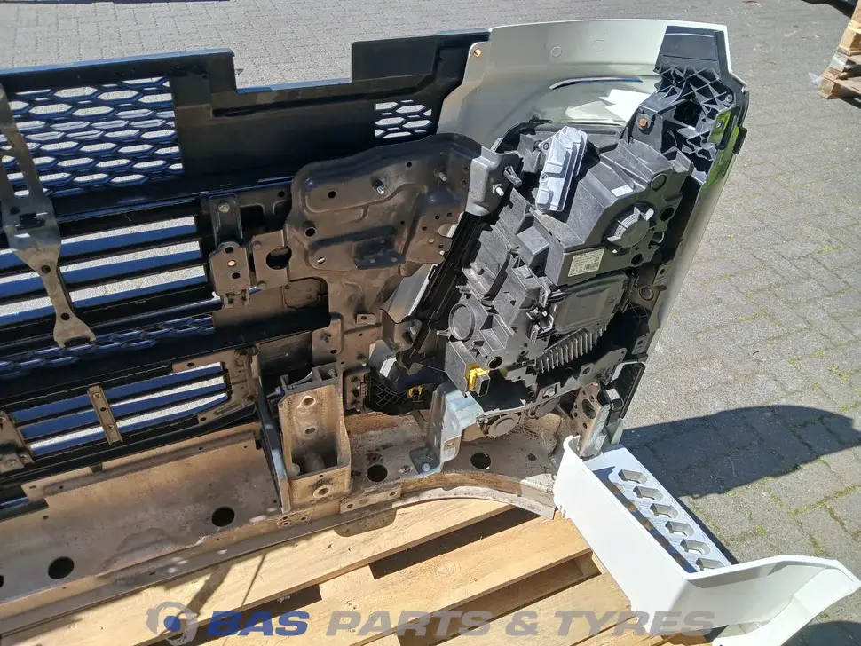 Parachoque Volvo FH4 21221130 Parachoque Volvo FH4 21221130