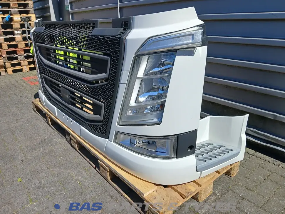 Parachoque Volvo FH4 21221130 Parachoque Volvo FH4 21221130