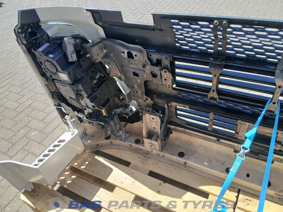 Parachoque Volvo FH4 21221130 Parachoque Volvo FH4 21221130