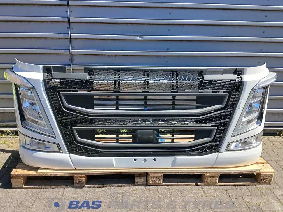 Parachoque Volvo FH4 21221130 Parachoque Volvo FH4 21221130