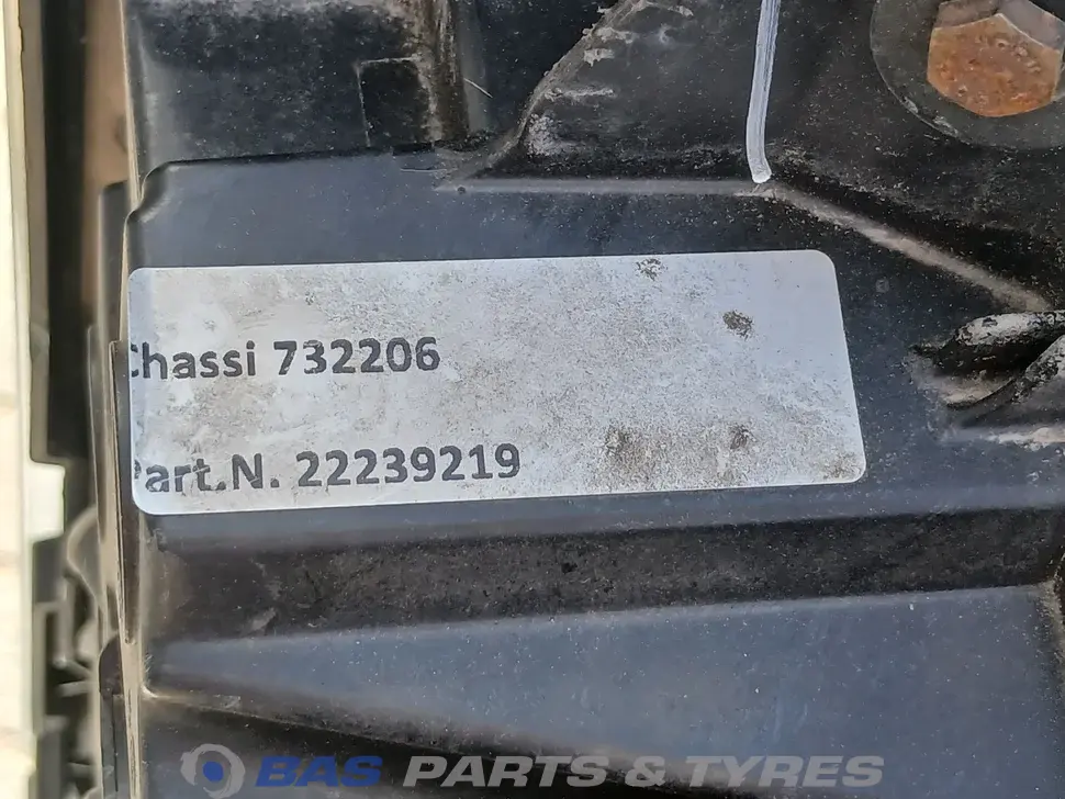 Parachoque Volvo FH4 21221130 Parachoque Volvo FH4 21221130