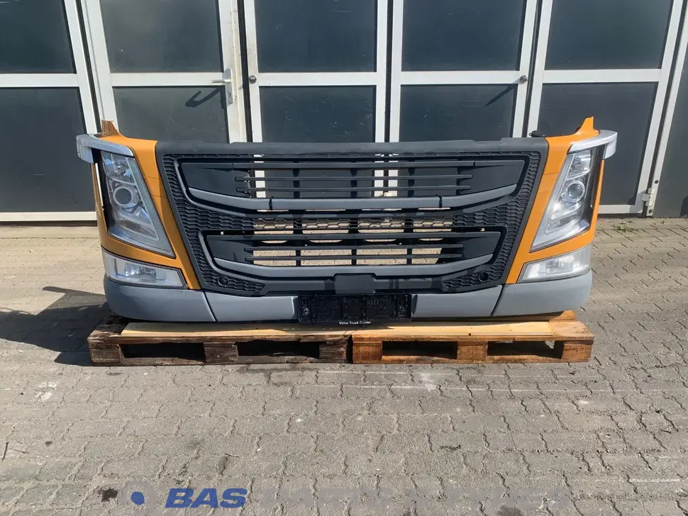 Pare-chocs Volvo FM4 84086799 Pare-chocs Volvo FM4 84086799