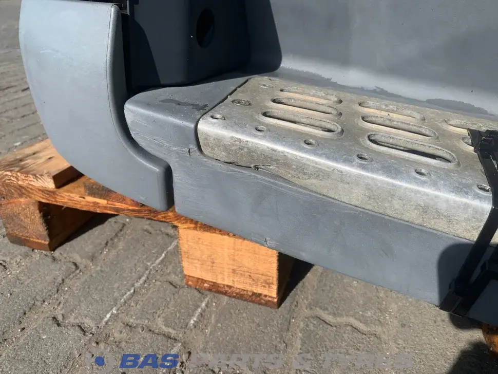 Pare-chocs Volvo FM4 84086799 Pare-chocs Volvo FM4 84086799
