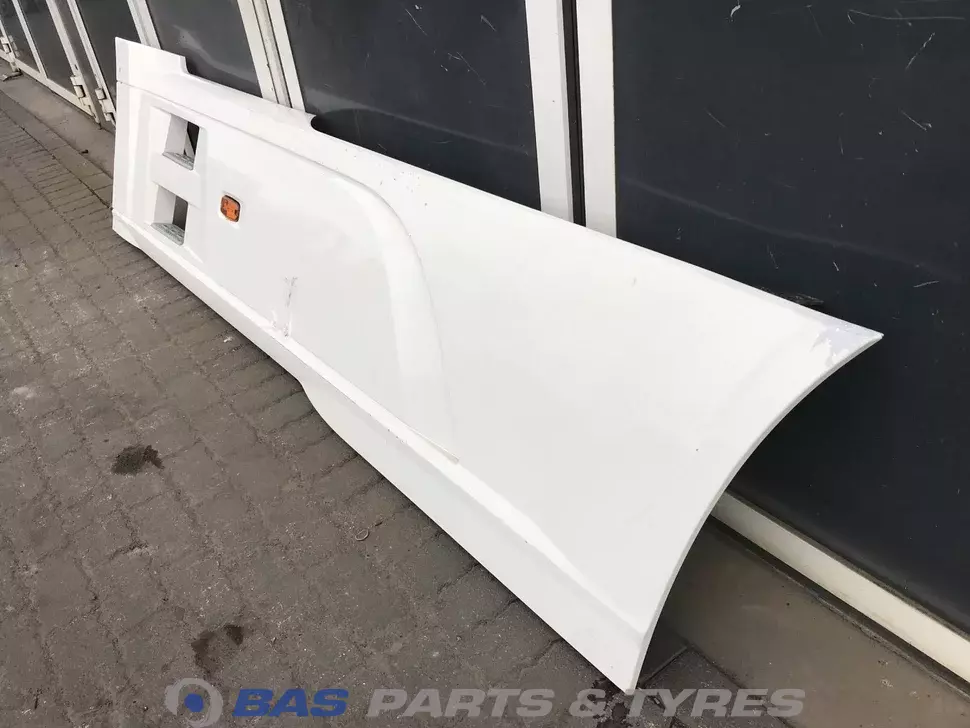 Saias lateral DAF XF106 2123054 Saias lateral DAF XF106 2123054