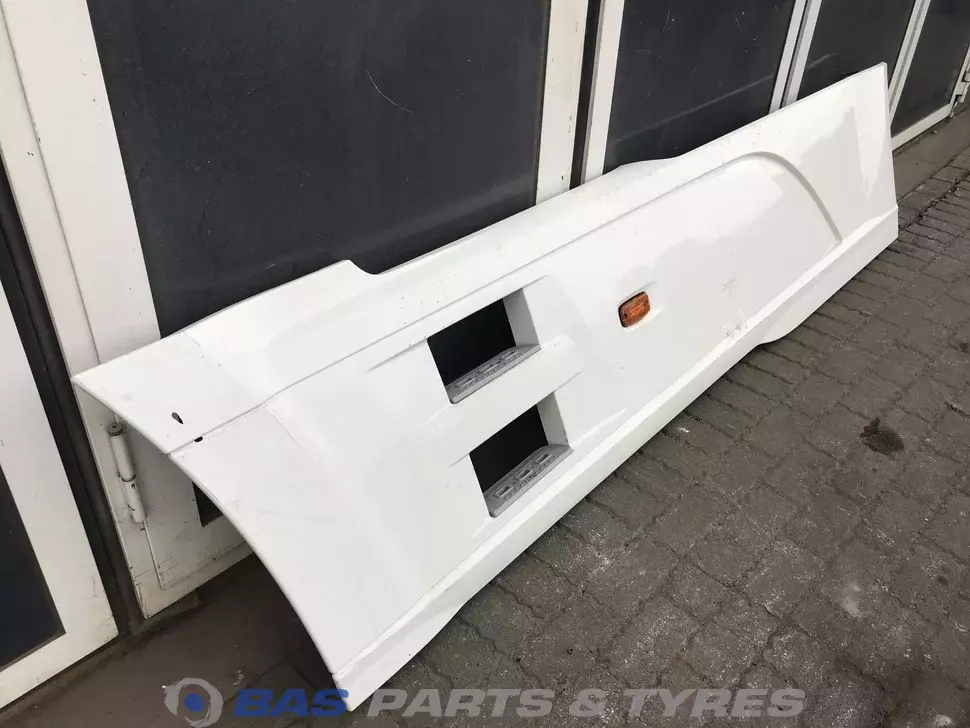 Saias lateral DAF XF106 2123054 Saias lateral DAF XF106 2123054