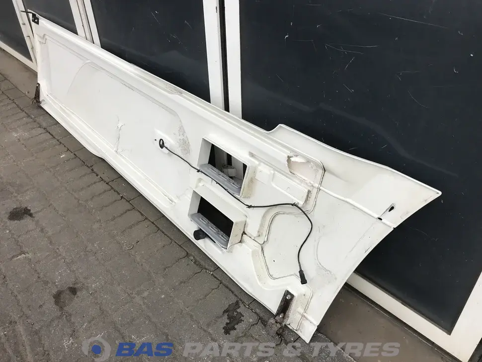 Saias lateral DAF XF106 2123054 Saias lateral DAF XF106 2123054