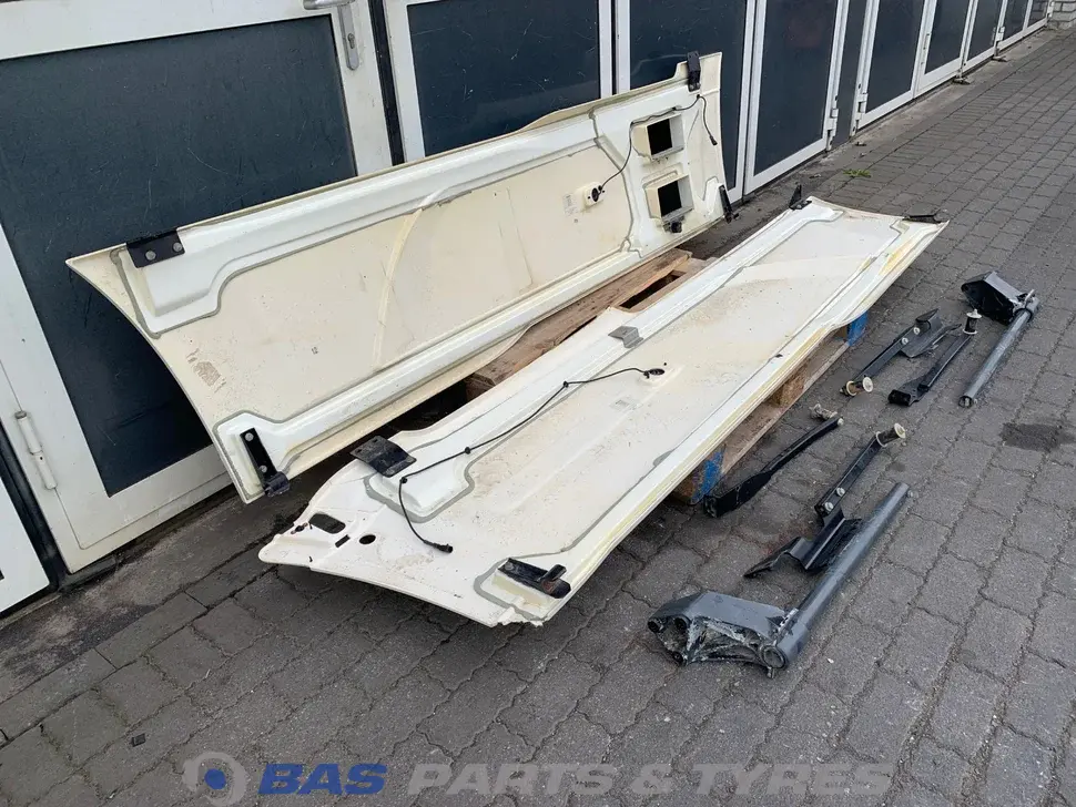Saias lateral DAF XF106 Saias lateral DAF XF106