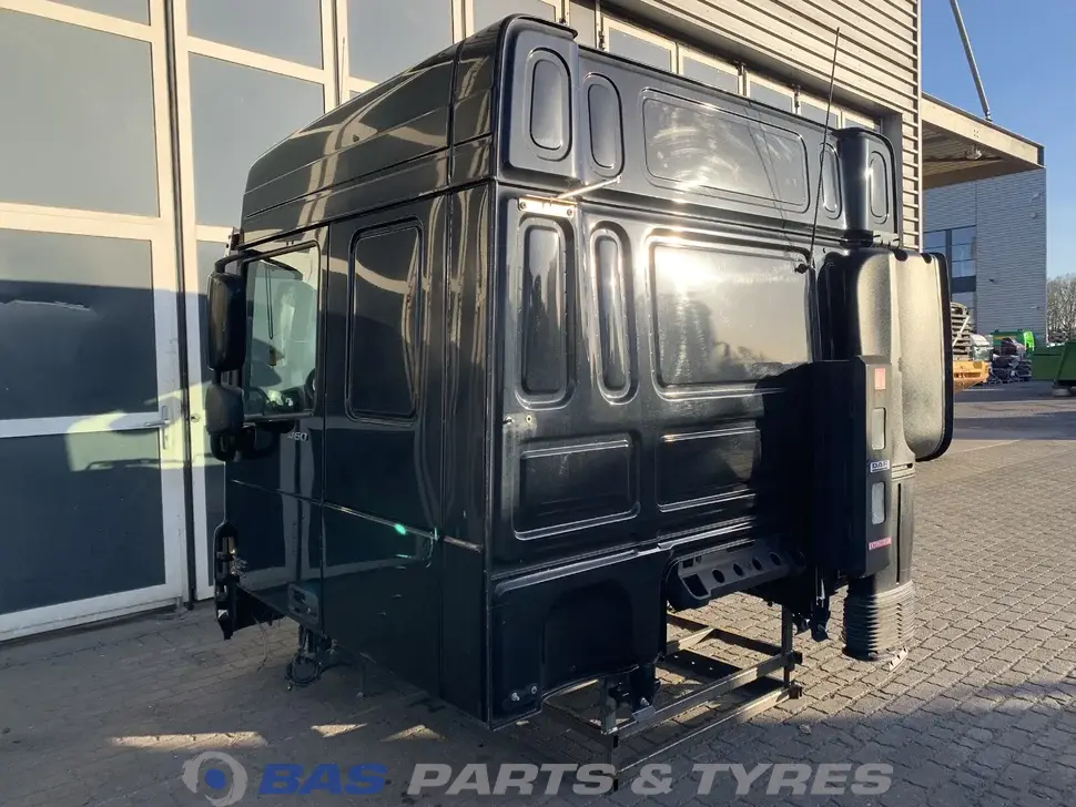 DAF XF106 Space Cab L2H2 1811560 DAF XF106 Space Cab L2H2 1811560