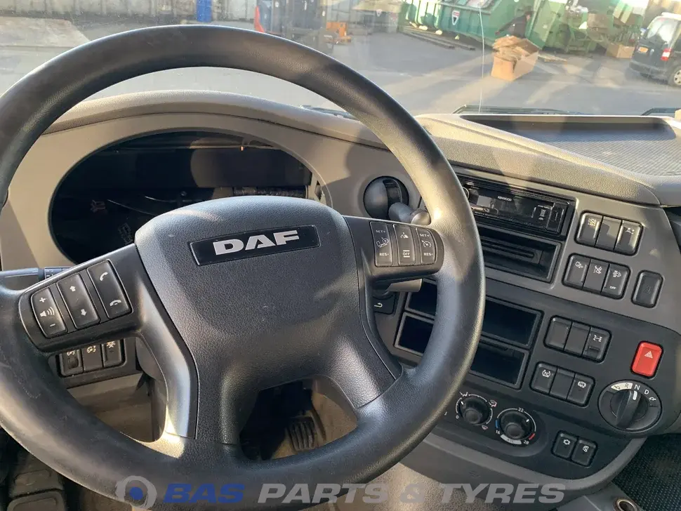 DAF XF106 Space Cab L2H2 1811560 DAF XF106 Space Cab L2H2 1811560