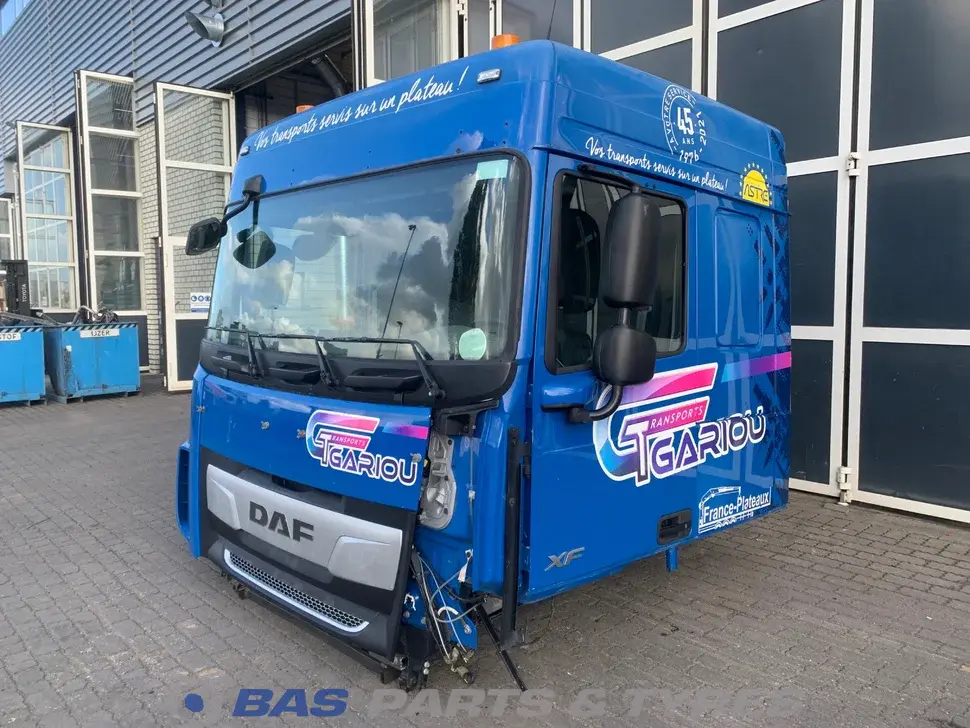 DAF XF106 Space Cab L2H2 1811560 DAF XF106 Space Cab L2H2 1811560