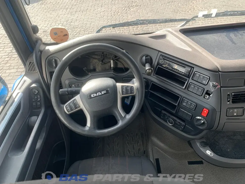 DAF XF106 Space Cab L2H2 1811560 DAF XF106 Space Cab L2H2 1811560