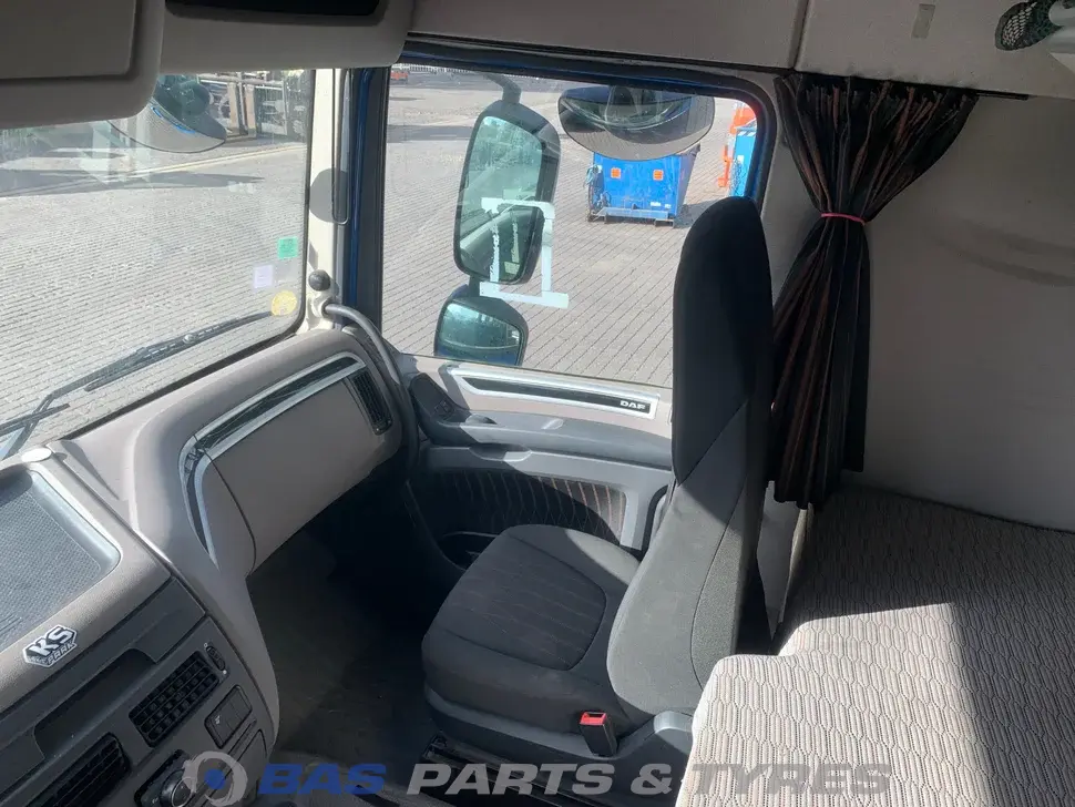 DAF XF106 Space Cab L2H2 1811560 DAF XF106 Space Cab L2H2 1811560