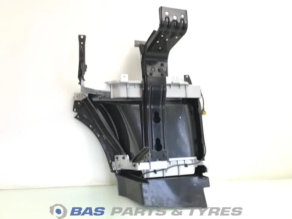 Einsteig Links Volvo 82136982 Einsteig Links Volvo 82136982