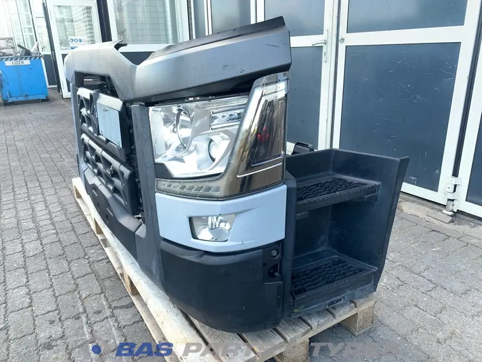 Paraurti Renault T-Serie 7482590340 Paraurti Renault T-Serie 7482590340