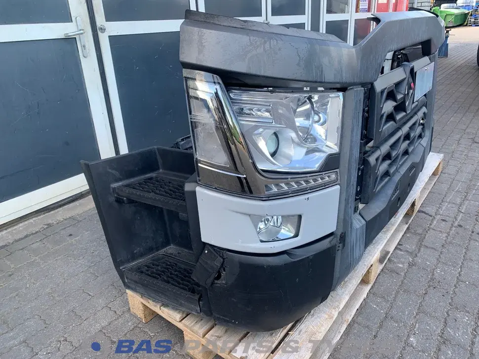 Paraurti Renault T-Serie 7482590340 Paraurti Renault T-Serie 7482590340
