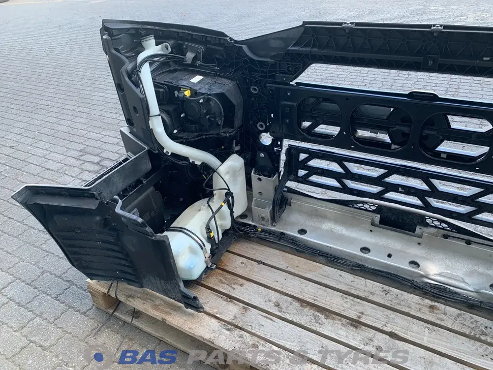 Paraurti Renault T-Serie 7482590340 Paraurti Renault T-Serie 7482590340