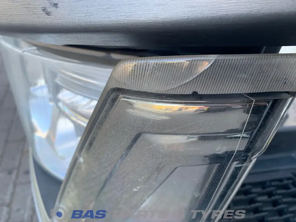 Paraurti Renault T-Serie 7482590340 Paraurti Renault T-Serie 7482590340