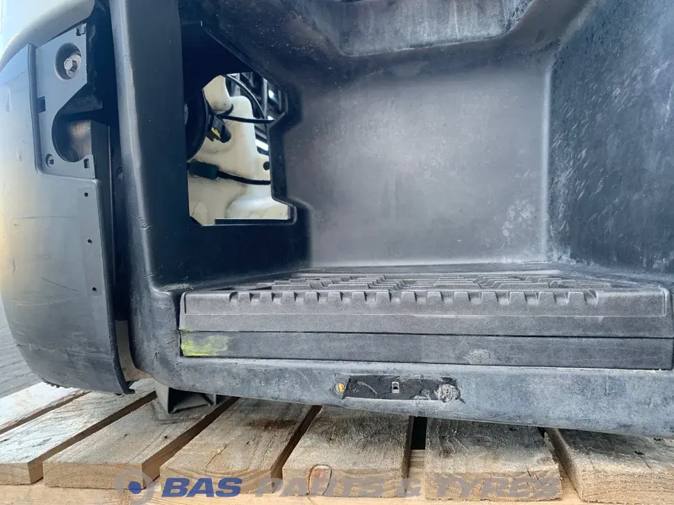 Paraurti Renault T-Serie 7482590340 Paraurti Renault T-Serie 7482590340