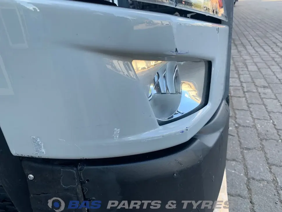 Paraurti Renault T-Serie 7482590340 Paraurti Renault T-Serie 7482590340