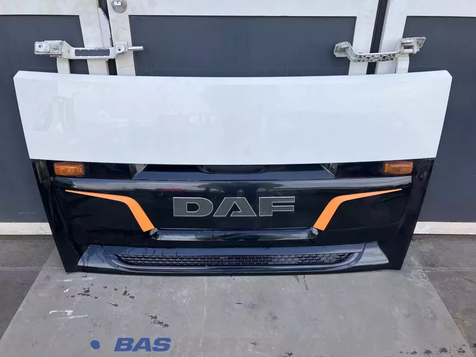 Face avant DAF XF106 1892076 Face avant DAF XF106 1892076