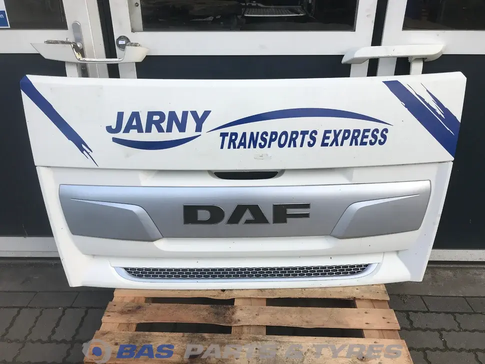 Painel frontal DAF XF106 1892076 Painel frontal DAF XF106 1892076