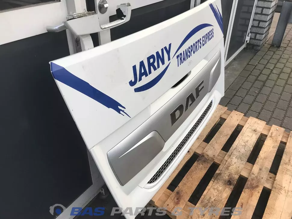 Painel frontal DAF XF106 1892076 Painel frontal DAF XF106 1892076
