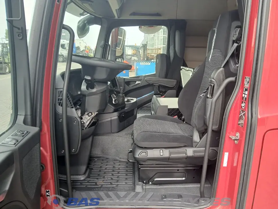 Mercedes Actros MP4 ClassicSpace L-cab L2H1 Mercedes Actros MP4 ClassicSpace L-cab L2H1