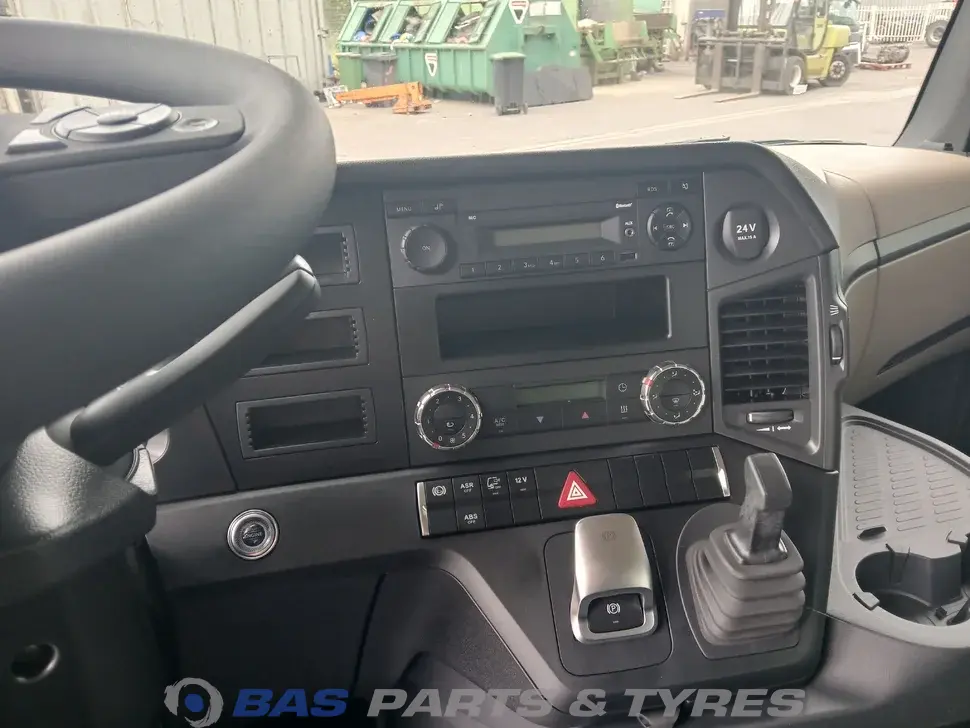 Mercedes Actros MP4 ClassicSpace L-cab L2H1 Mercedes Actros MP4 ClassicSpace L-cab L2H1