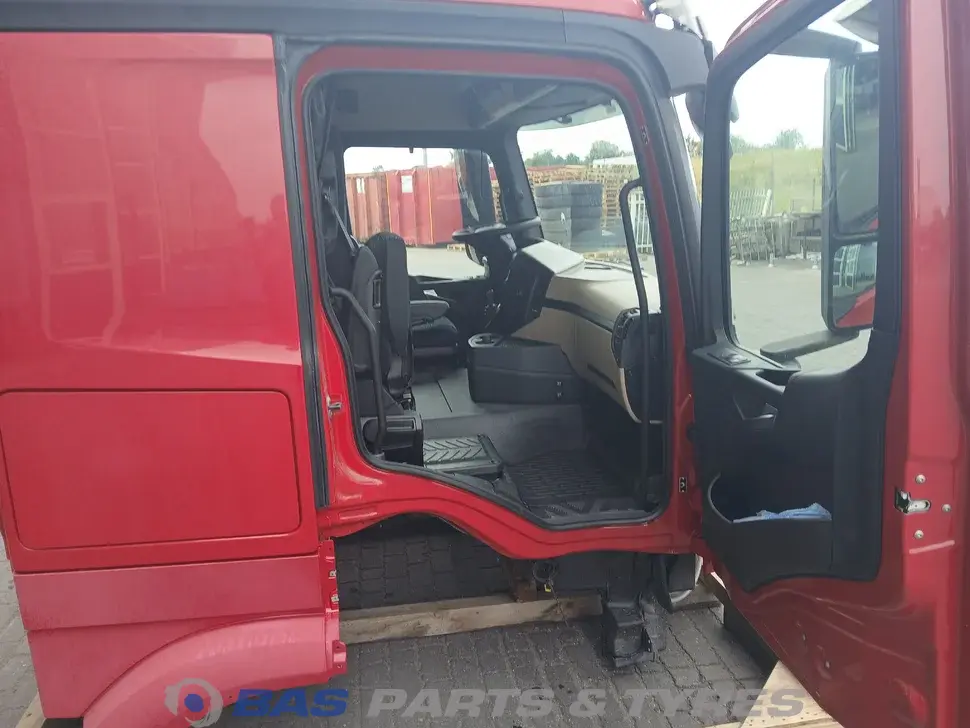 Mercedes Actros MP4 ClassicSpace L-cab L2H1 Mercedes Actros MP4 ClassicSpace L-cab L2H1