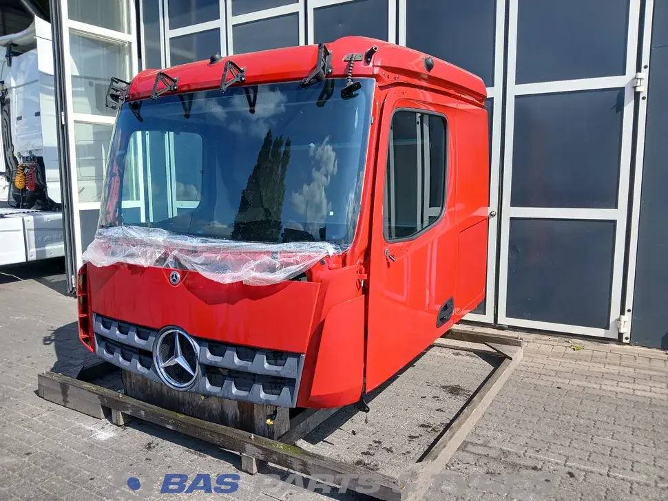 Mercedes Actros MP4 ClassicSpace L-cab L2H1 A 000 600 10 05 Mercedes Actros MP4 ClassicSpace L-cab L2H1 A 000 600 10 05