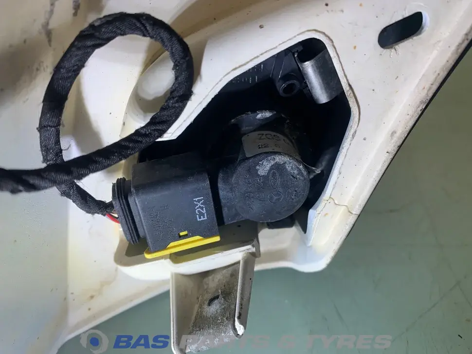 Caisson demmarchement Droite Mercedes A 961 666 27 01 Caisson demmarchement Droite Mercedes A 961 666 27 01