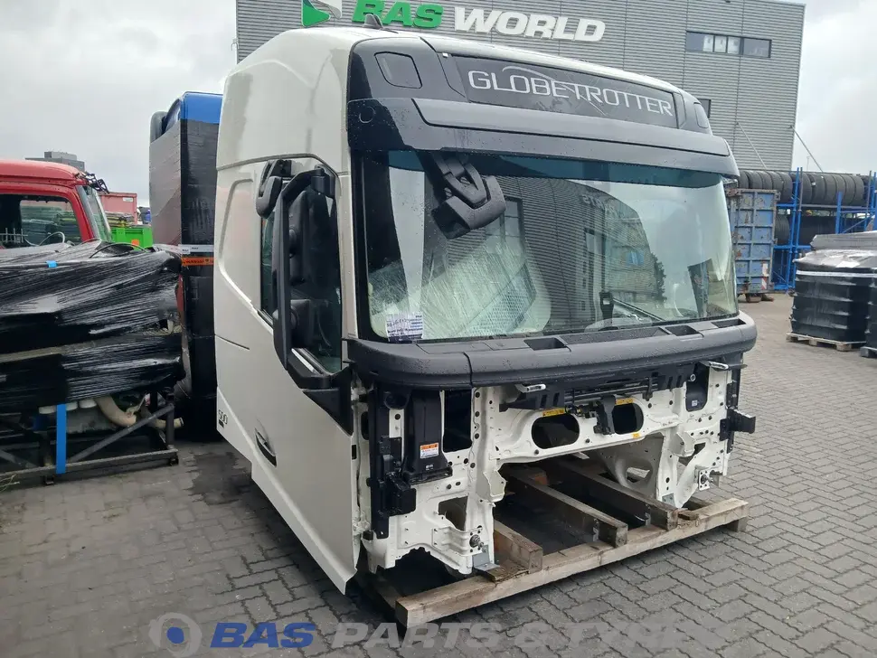 Volvo FH4B Globetrotter L2H2 82219166 Volvo FH4B Globetrotter L2H2 82219166