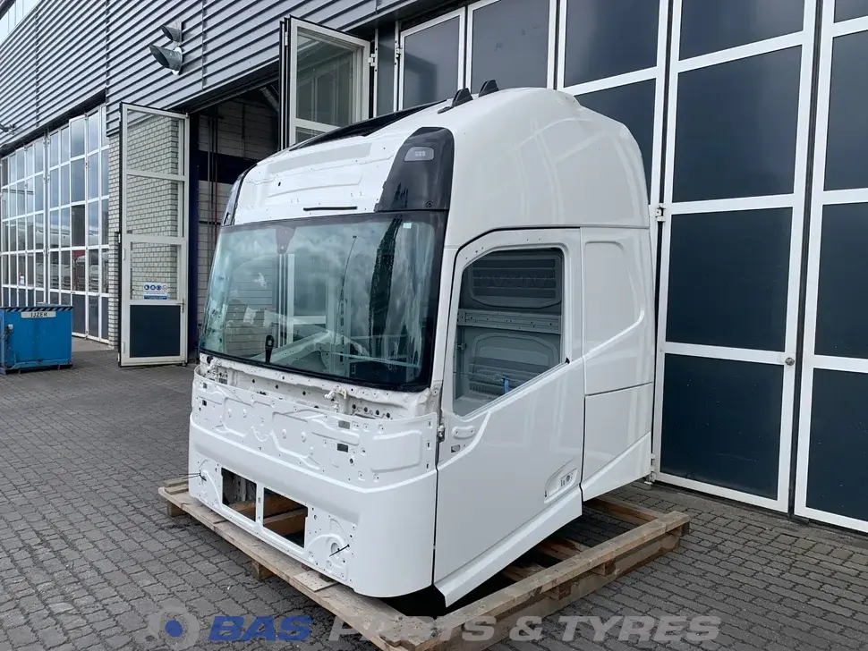 Volvo FH4B Globetrotter XL L2H3 82423324 Volvo FH4B Globetrotter XL L2H3 82423324