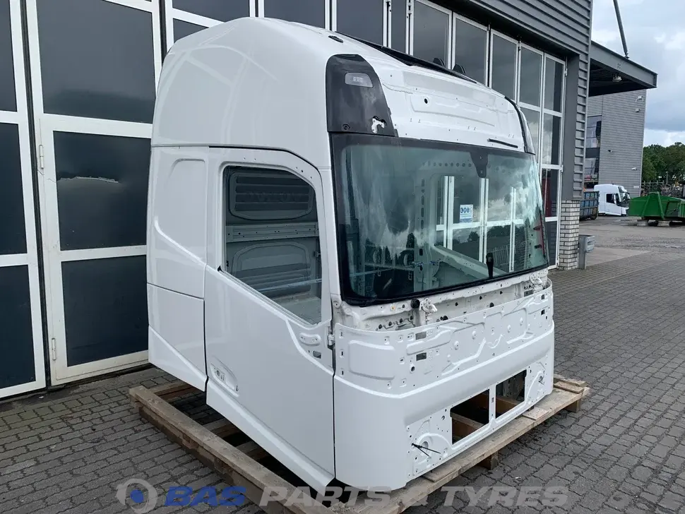Volvo FH4B Globetrotter XL L2H3 82423324 Volvo FH4B Globetrotter XL L2H3 82423324